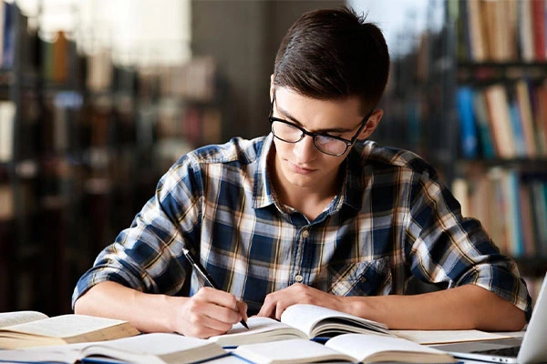 خلاصه‌نویسی